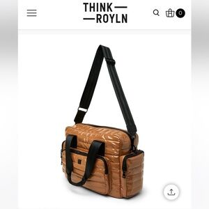 ThinkRolyn Voyager Travel Bag great condition